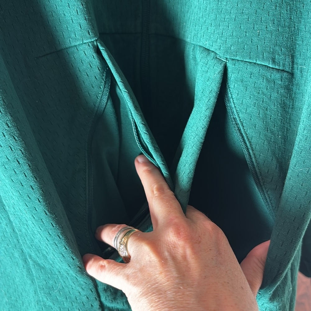 Adidas Men’s Lg Green USF Bulls Hooded Jacket with Zip Pockets. Curent Branding - Picture 7 of 13
